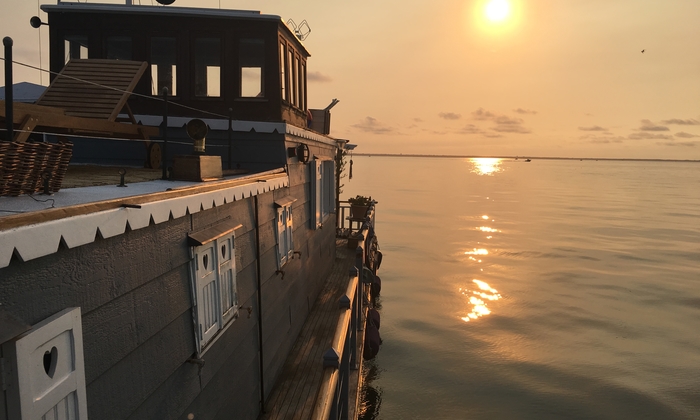 The Floating Villa in Lège-Cap-Ferret €80