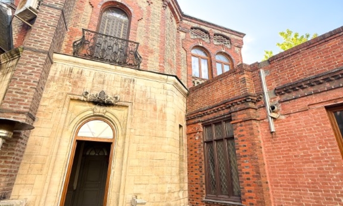 Location maison type Manoir - Loft à Paris 270 €