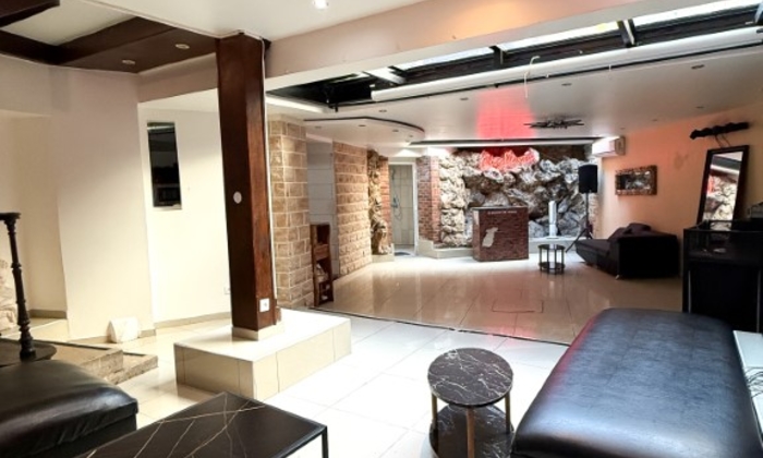 Location maison type Manoir - Loft à Paris 270 €