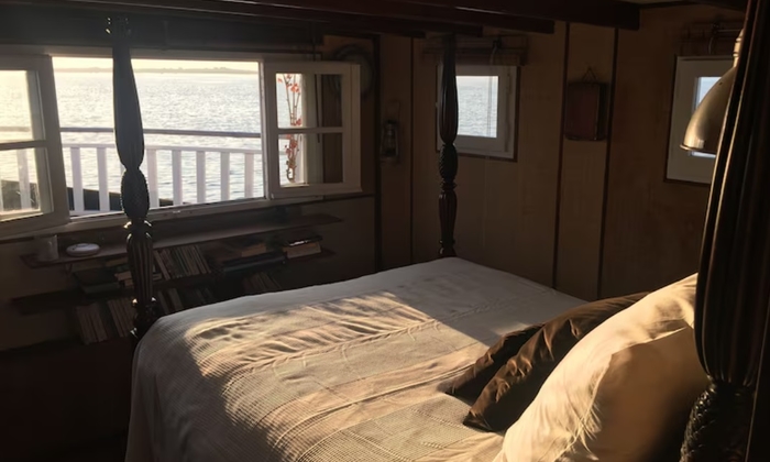 The Floating Villa in Lège-Cap-Ferret €80