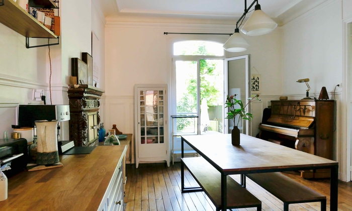 Bourgeois house 200m from Paris €90