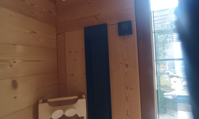 Maison du Bonheur Chelles – Lieu privé avec piscine chauffée & sauna €200