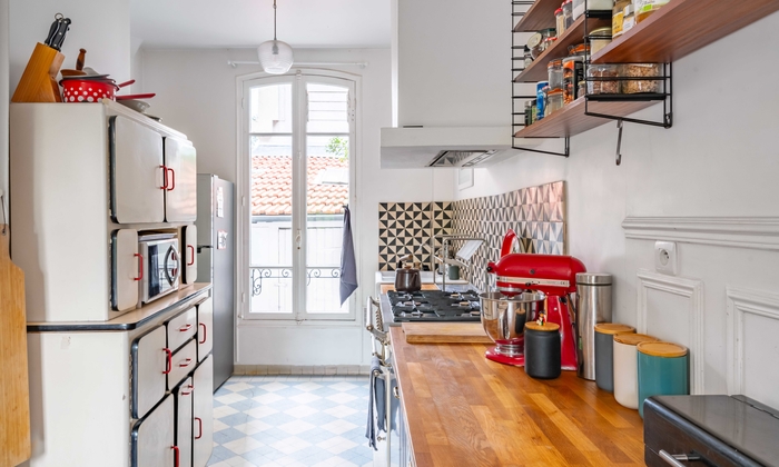 Maison bourgeoise à 200m de Paris 90 €