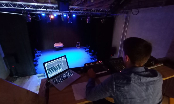 THEATRE DU FLEUVE €100