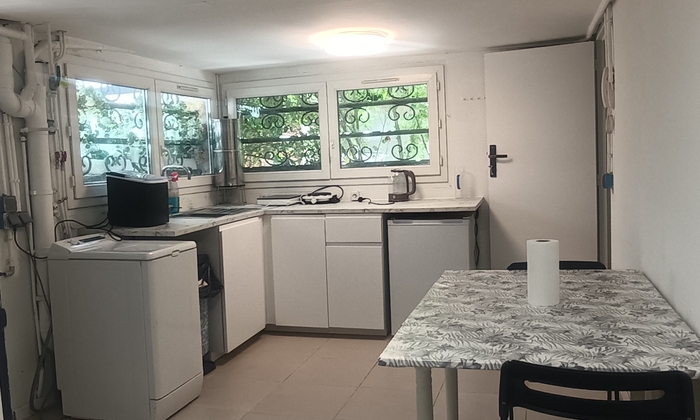 Maison du Bonheur Chelles – Lieu privé avec piscine chauffée & sauna €200