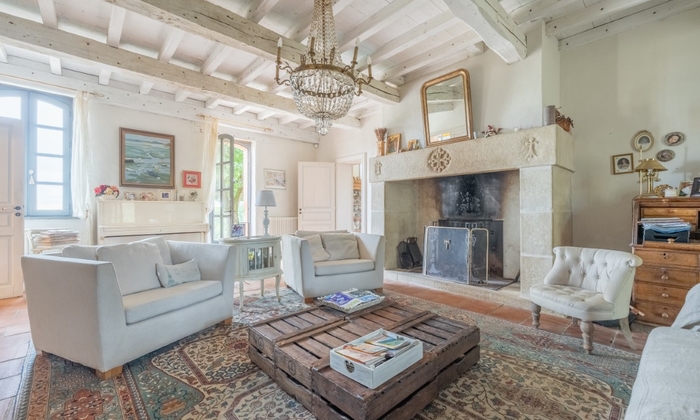 Magnifique gîte entier avec piscine et vue 36 €