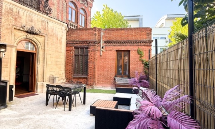 Location maison type Manoir - Loft à Paris 270 €