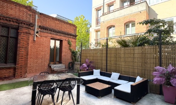 Location maison type Manoir - Loft à Paris 270 €