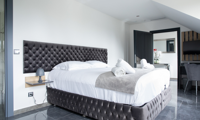 Luxury villa with pool & sauna ideal for an unforgettable event €400