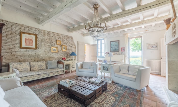 Magnifique gîte entier avec piscine et vue 36 €