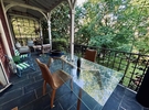 Atypical house in the heart of 2000m2 of greenery €375