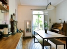 Bourgeois house 200m from Paris €90